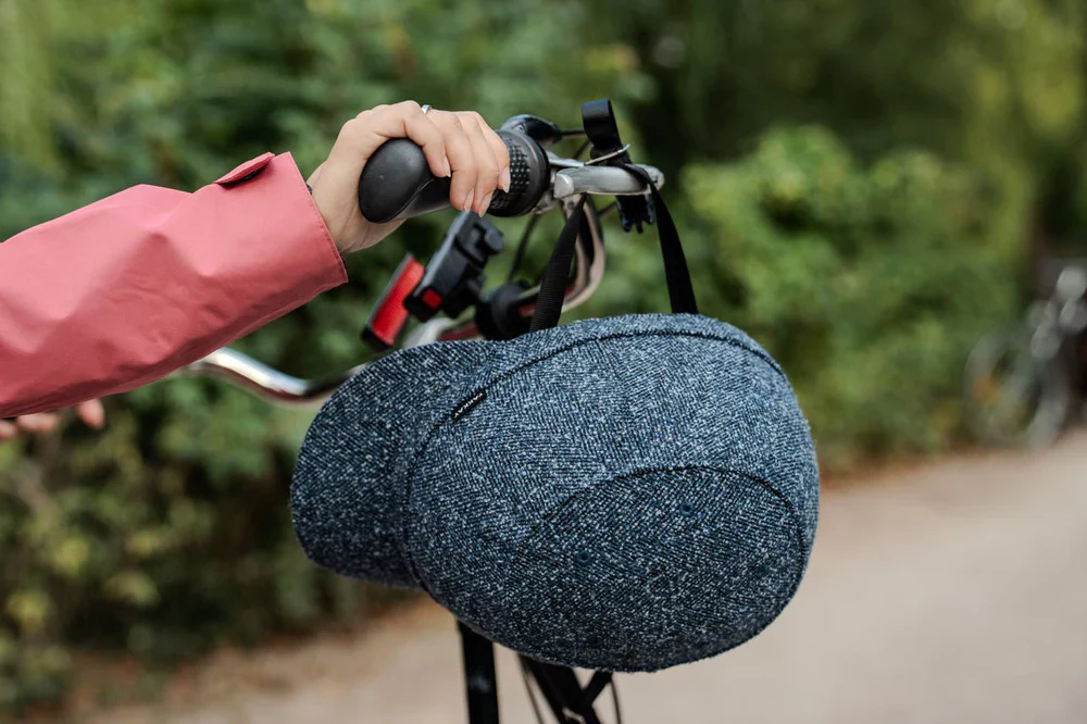 Yakkay Black Helmet + Yakkay Paris Ocean Tweed - Image 3
